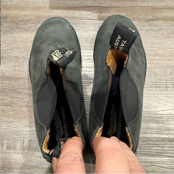 Blundstone BL 587 Chelsea Suede Rustic Black Leather Boots - Picture 5 of 12